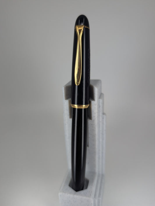 *Consignment* Pelikan 120 Black / Gold Fountain Pen Medium Nib