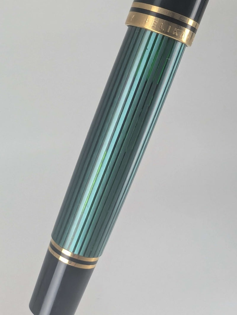 *Consignment* Pelikan M1000 Green / Black Fountain Pen 18c Gold Medium Nib