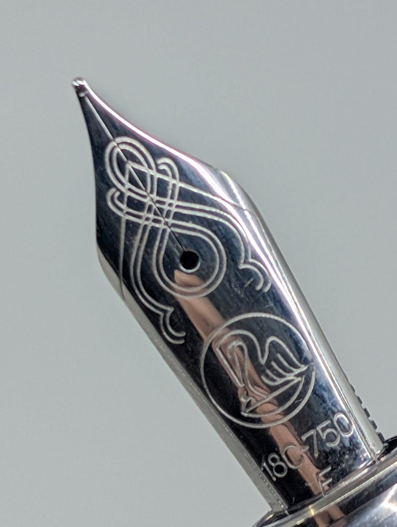*Consignment* Pelikan M1005 Demonstrator Fountain Pen 18k Gold Fine Nib