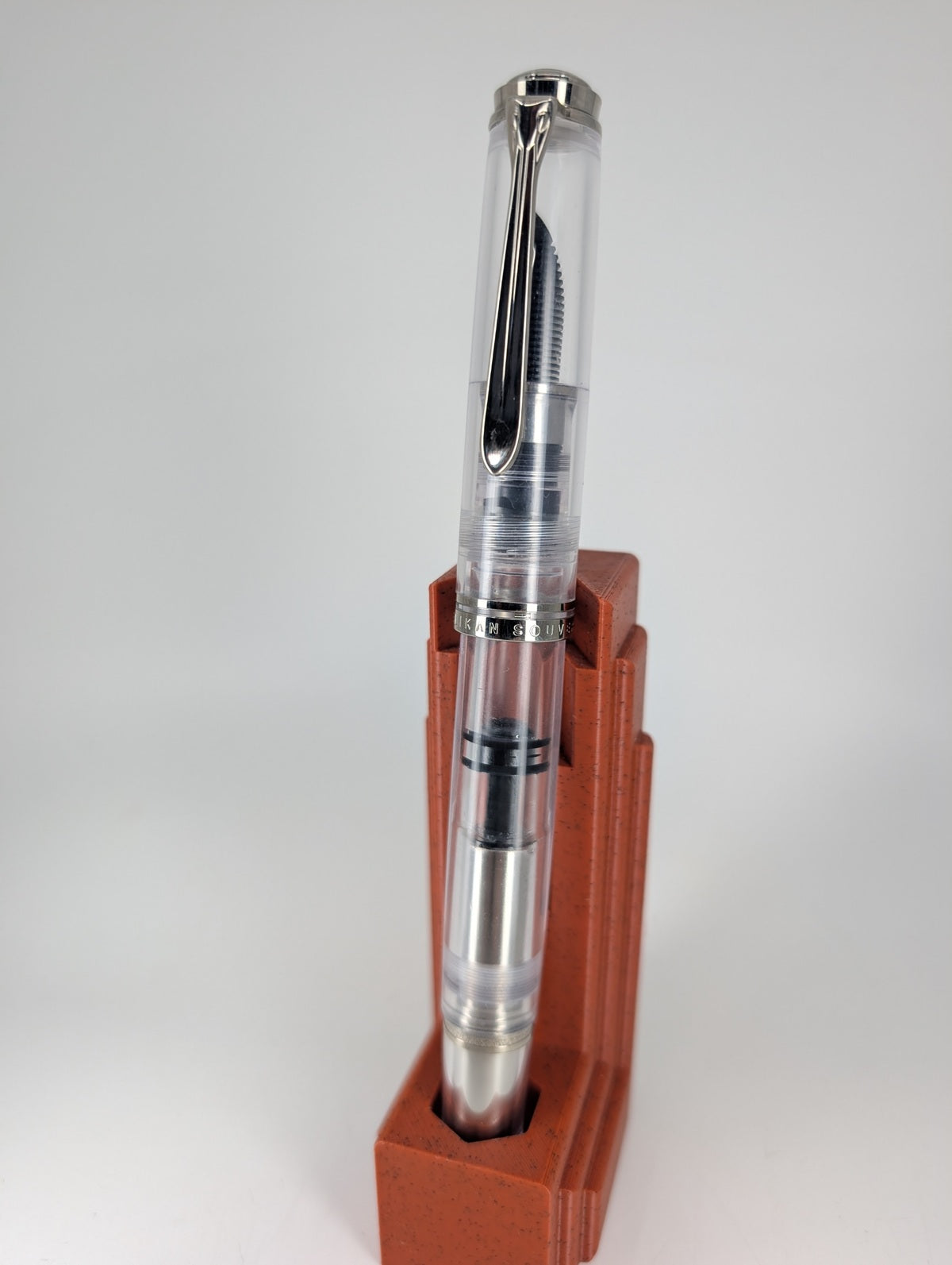 *Consignment* Pelikan M1005 Demonstrator Fountain Pen 18k Gold Fine Nib