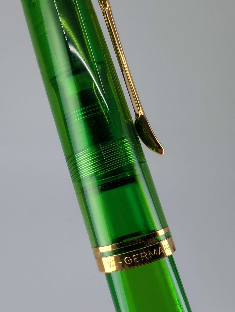 *Consignment* Pelikan M200 Green Demonstrator W. Germany Vintage Fountain Pen Steel Fine Nib