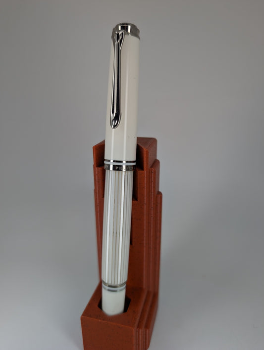 *Consignment* Pelikan M605 White Stripe Fountain Pen 14k Gold Architect Medium Nib