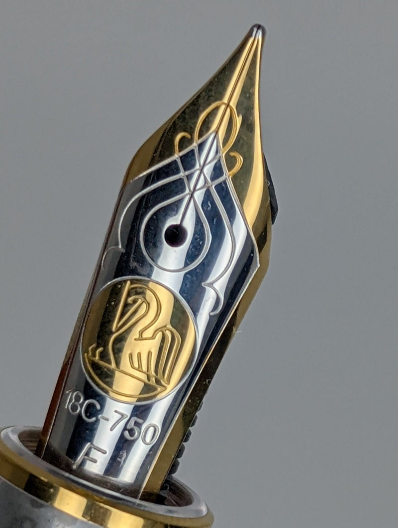 *Consignment* Pelikan M800 Demonstrator 18k (F) 2008 Special Edition 170th Anniversary