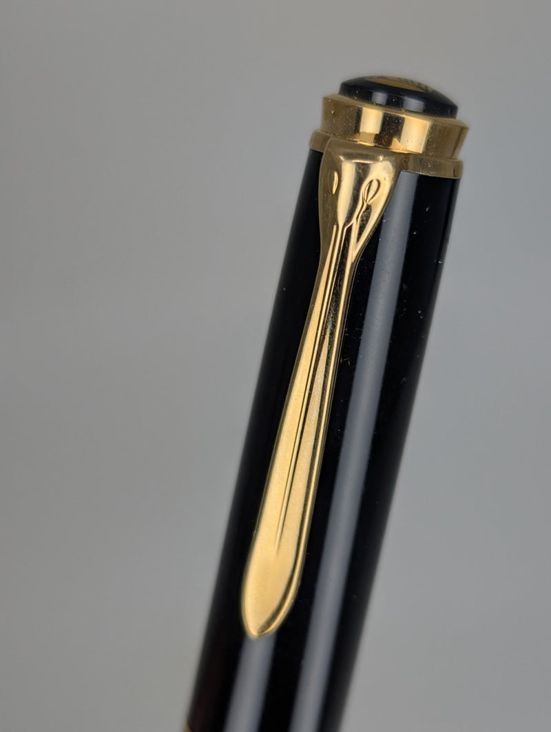 *Consignment* Pelikan M800 / R800 Blue Fountain Pen & Rollerball Set