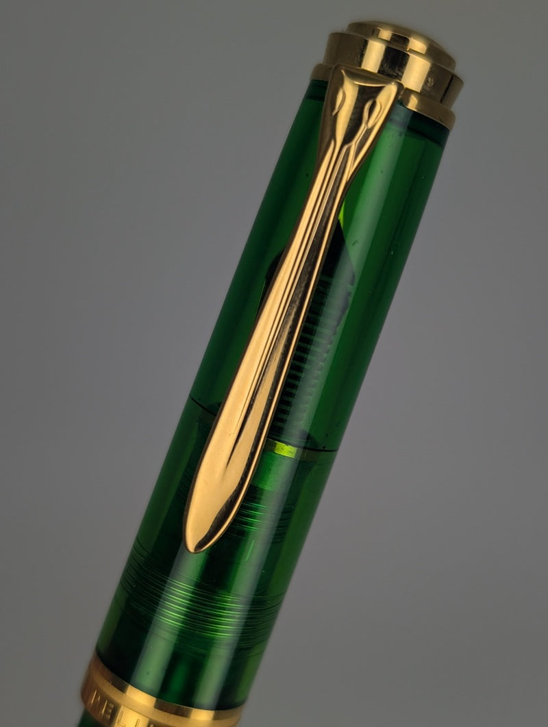 *Consignment* Pelikan M800 Green Demonstrator Fountain Pen 18k Gold Fine Nib