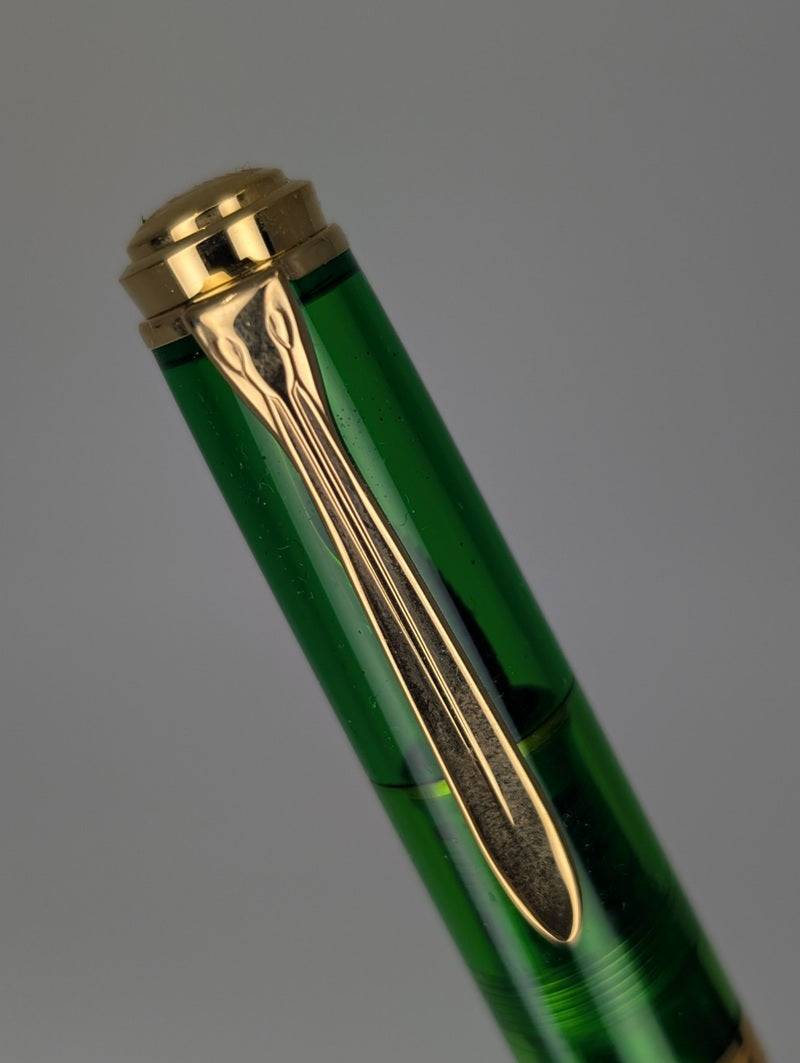 *Consignment* Pelikan M800 Transparent Green Fountain Pen 18c Gold Medium Nib