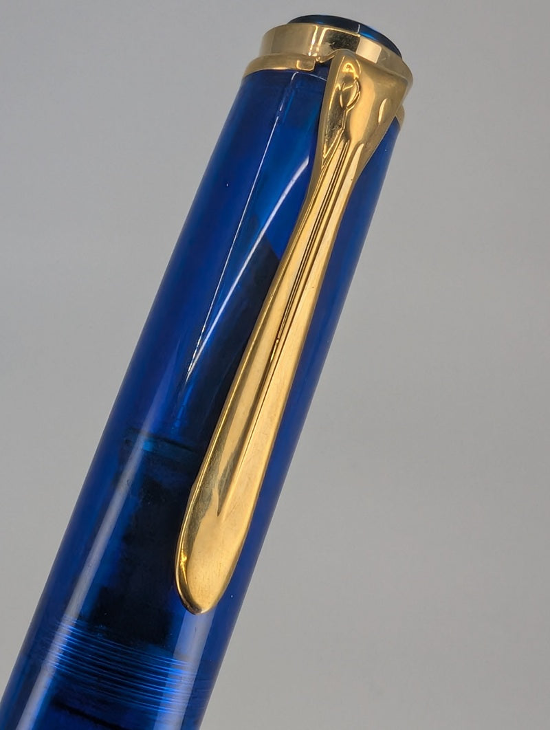 *Consignment* Pelikan M800 Blue Ocean Limited Edition Fountain Pen 18k Gold Medium Nib