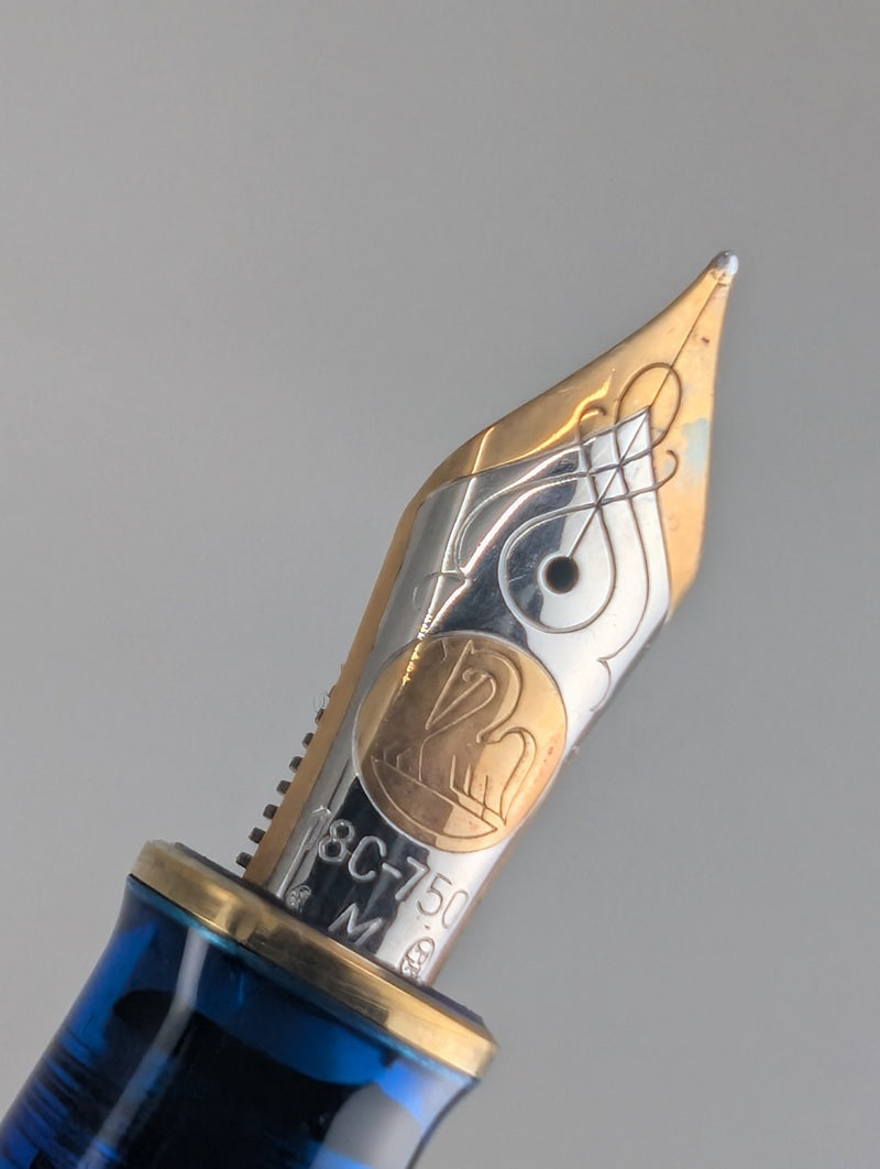*Consignment* Pelikan M800 Blue Ocean Limited Edition Fountain Pen 18k Gold Medium Nib