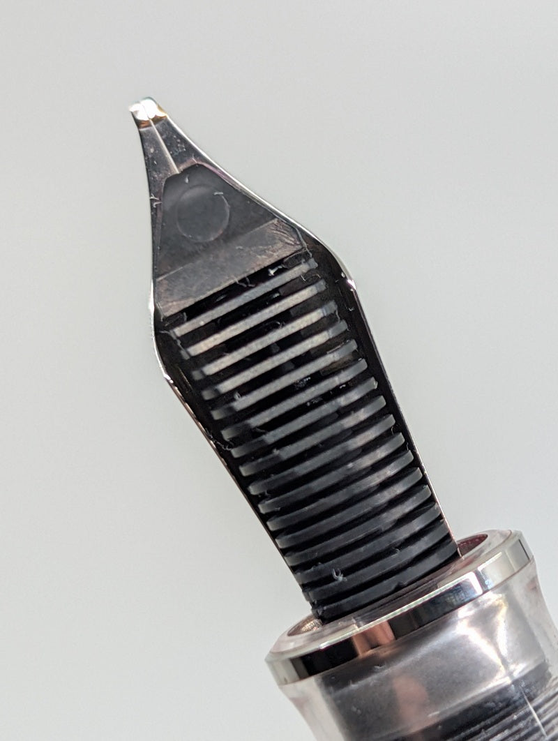 *Consignment* Pelikan M805 Demonstrator Fountain Pen 18k Gold Broad Italic Nib