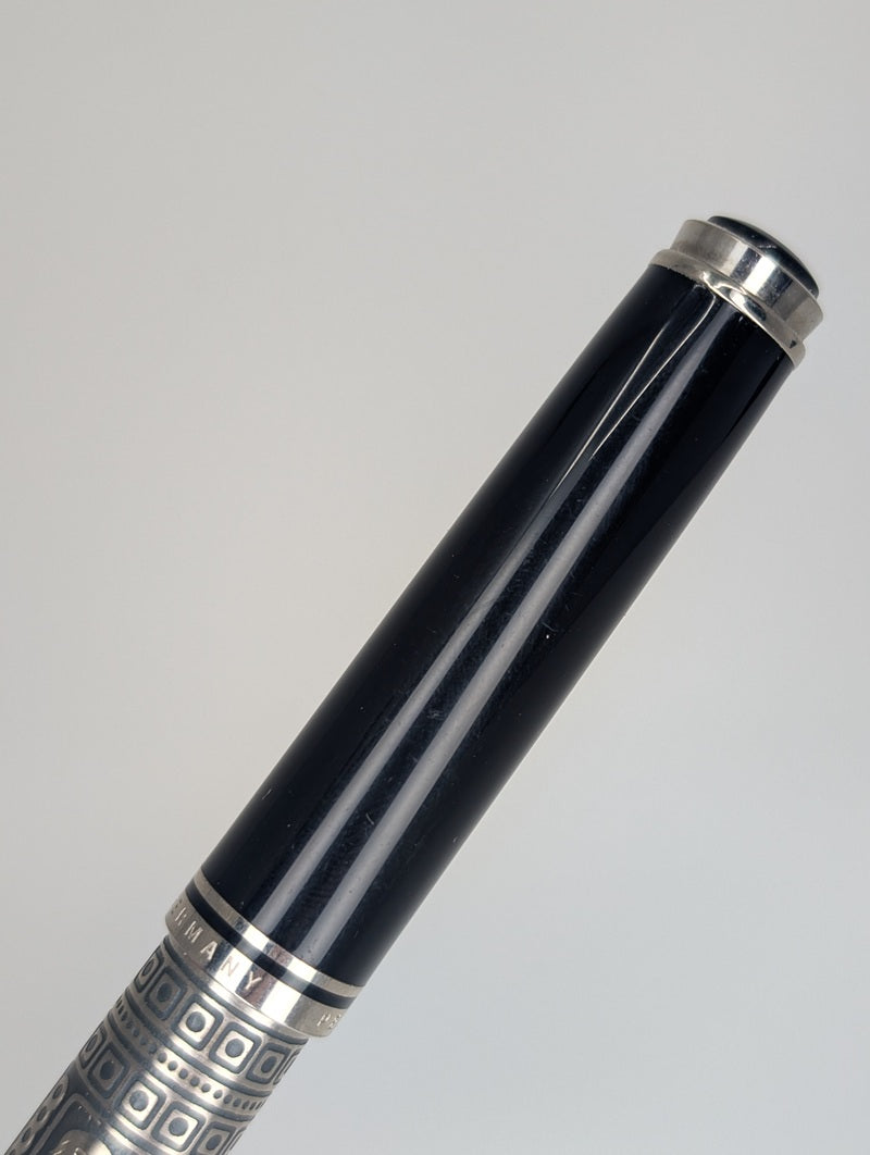 *Consignment* Pelikan Toledo Silver Fountain Pen 18k Gold Fine Nib