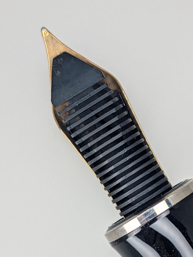 *Consignment* Pelikan Toledo Silver Fountain Pen 18k Gold Fine Nib