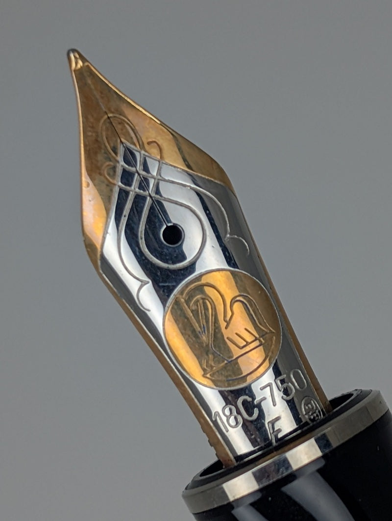 *Consignment* Pelikan Toledo Silver Fountain Pen 18k Gold Fine Nib