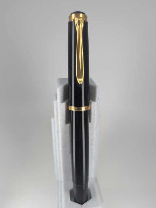 *Consignment* Vintage Pelikan R400 W. Germany Black / Gold Rollerball Pen