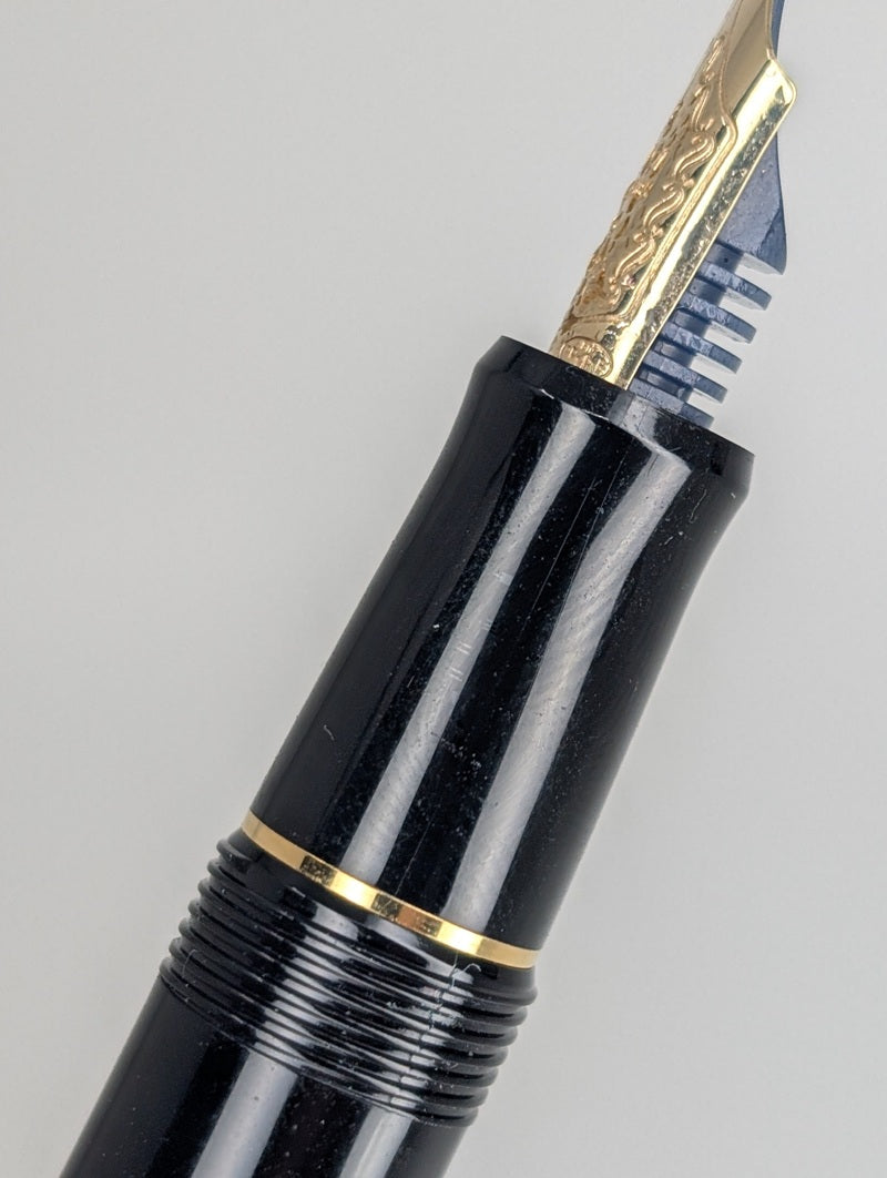 *Consignment* Pilot Custom 74 Black Fountain Pen 14k Gold Double Broad Nib