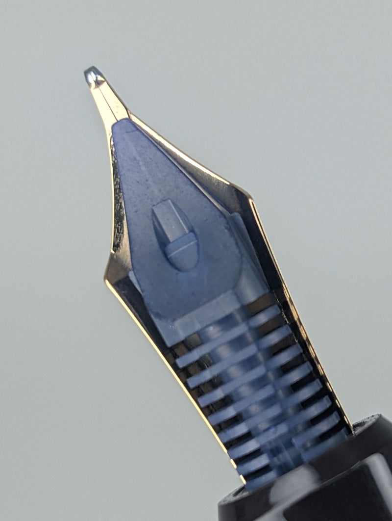 *Consignment* Pilot Custom 823 Amber Fountain Pen 14k Gold Broad Nib