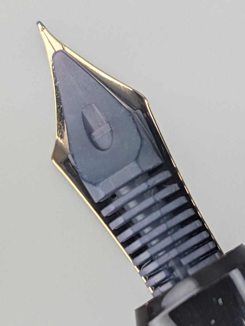 *Consignment* Pilot Custom 823 Amber Fountain Pen 14k Gold Fine Nib