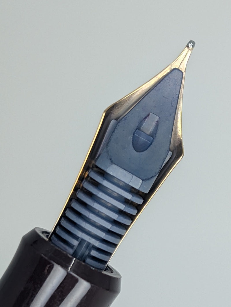 *Consignment* Pilot Custom 823 Amber Vac Fill Fountain Pen 14k Medium Nib