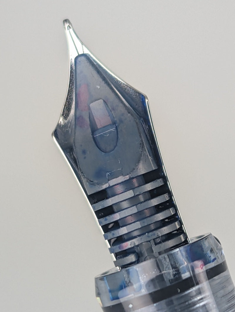 *Consignment* Pilot Custom Heritage 92 Blue Fountain Pen 18k Gold Fine/Medium Nib