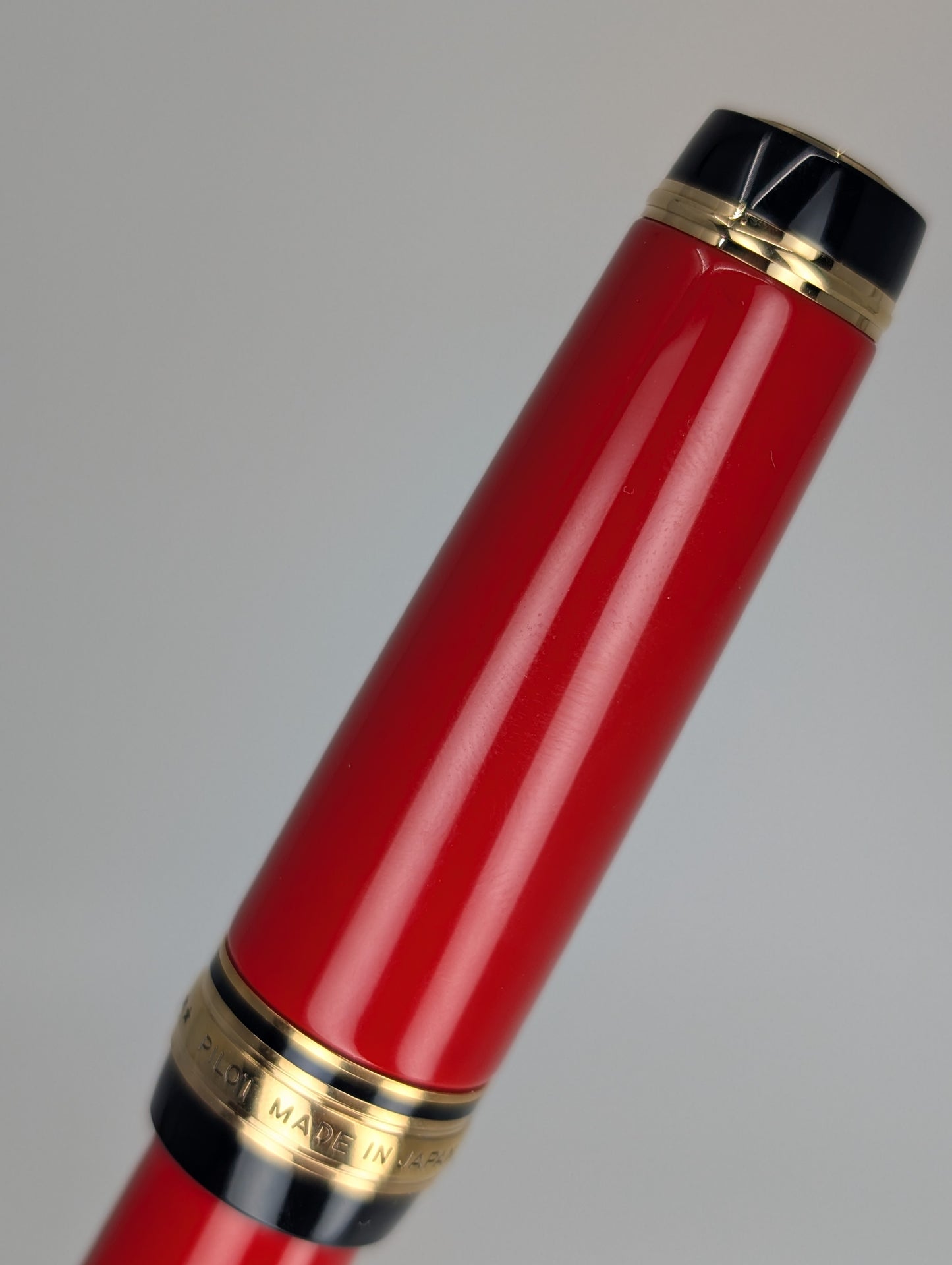 Pilot Custom Urushi Vermilion Fountain Pen 18k Gold Medium Nib