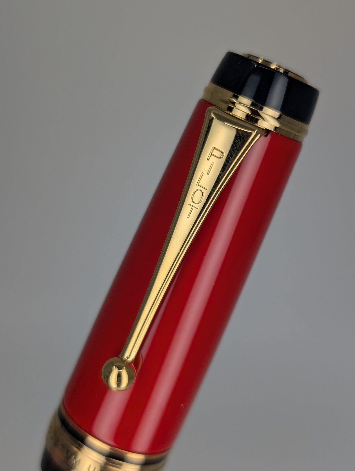 Pilot Custom Urushi Vermilion Fountain Pen 18k Gold Medium Nib