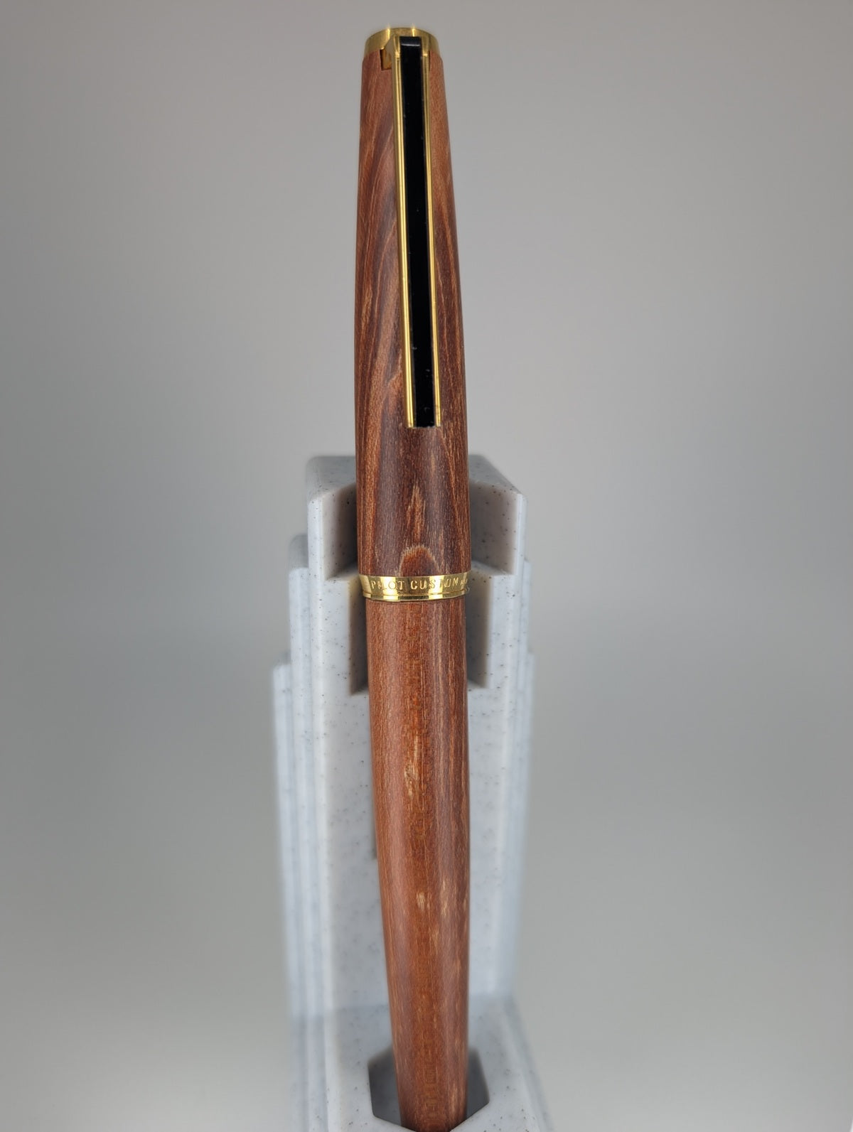 *Consignment*Vintage Pilot Custom H679 Wood Fountain Pen 18k Medium Nib