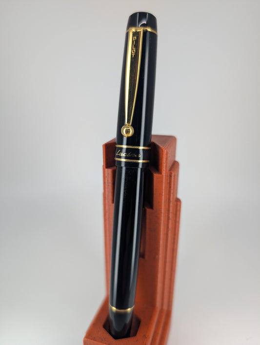 *Consignment* Pilot Lucina Black Fountain Pen Broad Nib