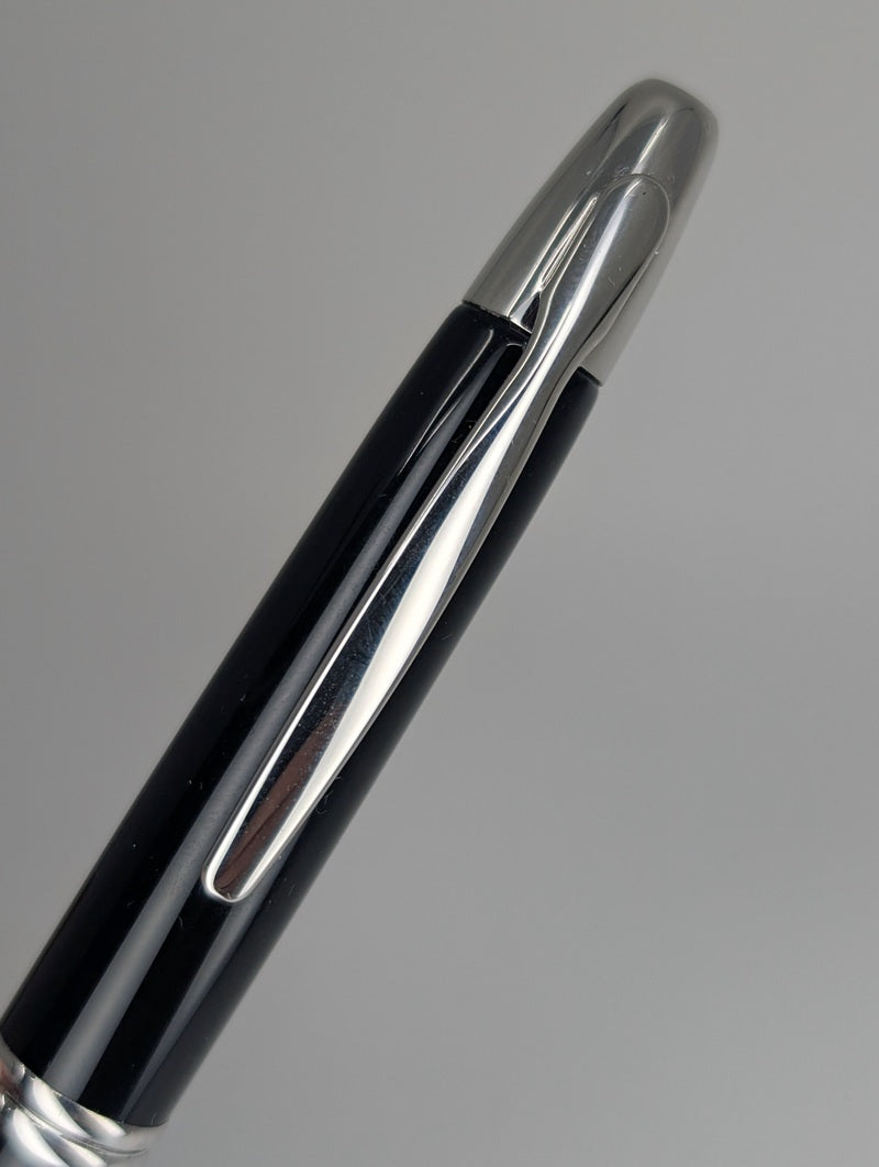 *Consignment* Pilot Vanishing Point Black w/ Rhodium Fountain Pen Medium Nib w/ Extra Nib