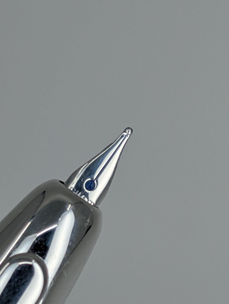 *Consignment* Pilot Vanishing Point Black w/ Rhodium Fountain Pen Medium Nib w/ Extra Nib