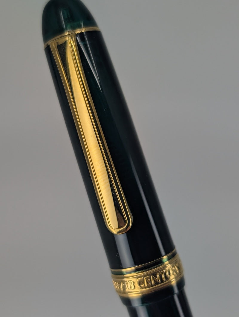 *Consignment* Platinum 3776 Laurel Green Fountain Pen 14k Gold Fine Nib
