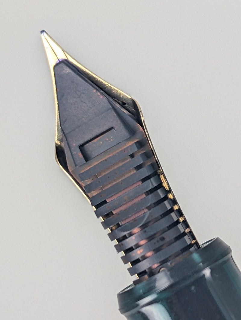 *Consignment* Platinum 3776 Laurel Green Fountain Pen 14k Gold Fine Nib