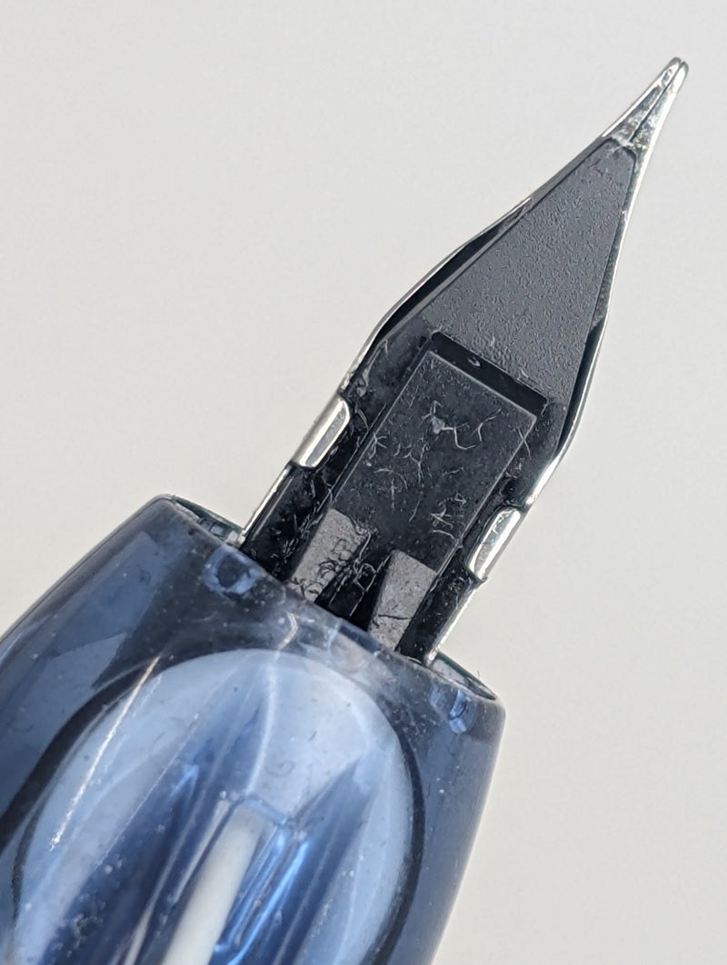 *Consignment* Platinum Curidas Blue Clickable Fountain Pen