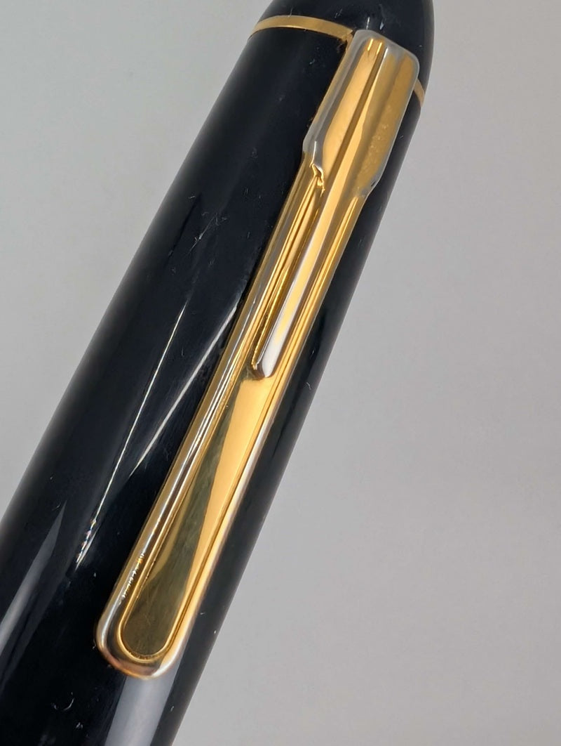 *Consignment* Platinum President Black Fountain Pen 18k Gold Medium Nib