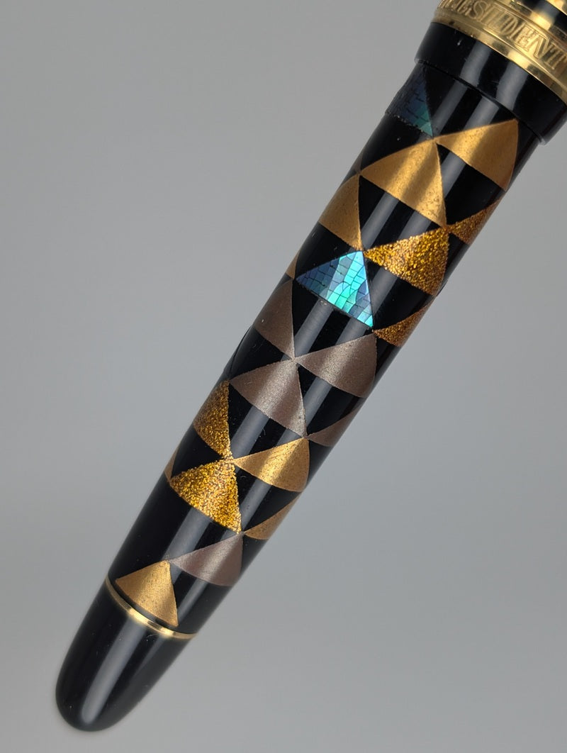 *Consignment* Platinum President Raden Urushi "Urokomo" Fountain Pen 18k Gold Medium Nib