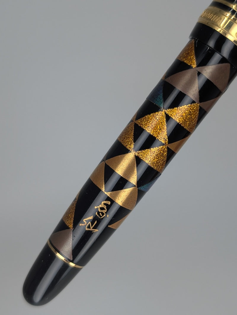 *Consignment* Platinum President Raden Urushi "Urokomo" Fountain Pen 18k Gold Medium Nib
