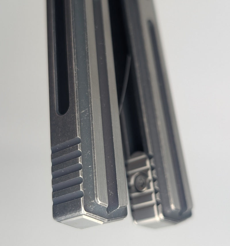 Poikilo PM3 S2 2-Tone Dark Stonewash Live Blade Balisong