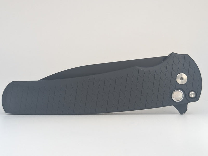 Protech Malibu Flipper Pearl Button Black Dragonscale Handle Black Magnacut Wharncliffe Blade