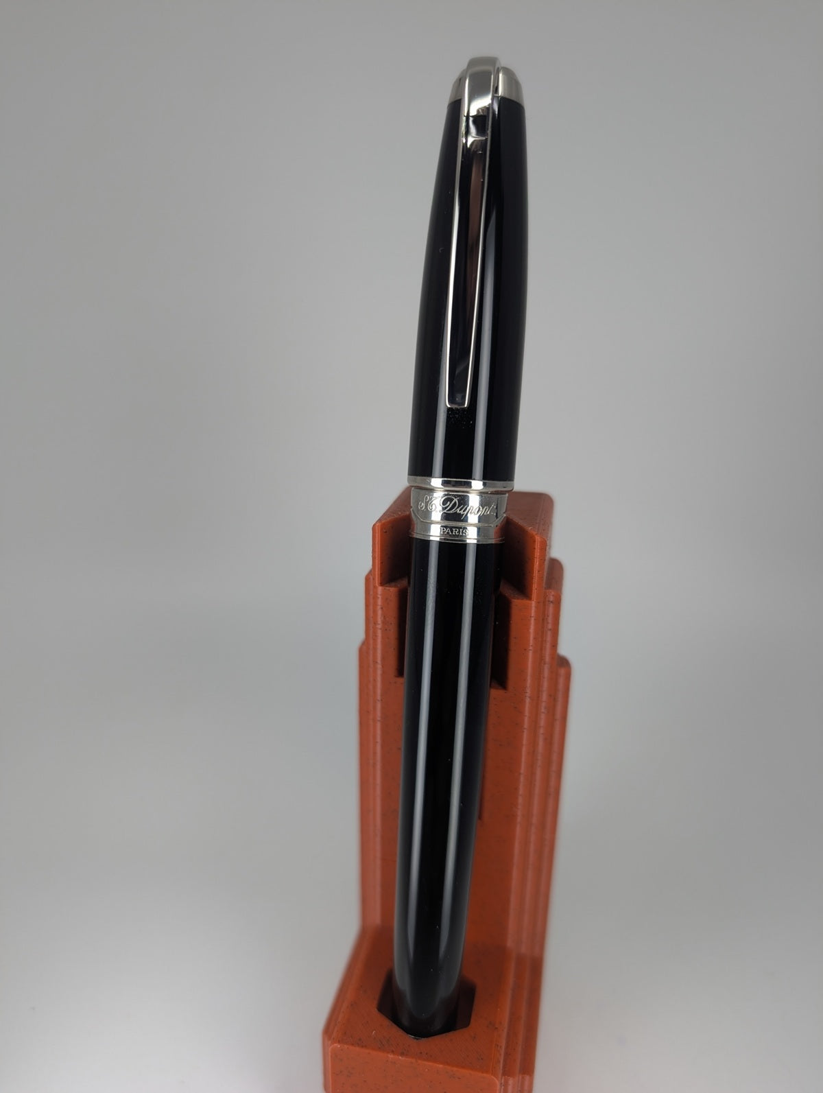 S.T. Dupont Olympio Laque De China Black & Palladium Fountain Pen 18k Gold Fine Nib