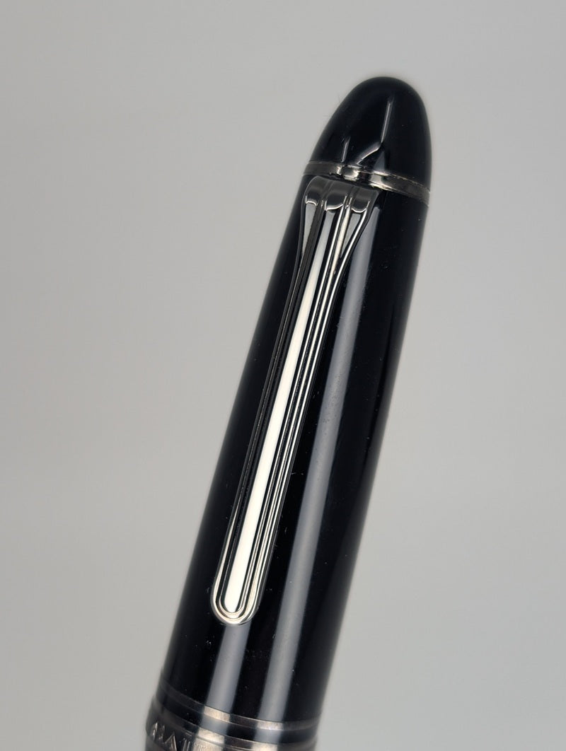 *Consignment* Sailor 1911L Black Luster Fountain Pen 21k Gold Medium Nib