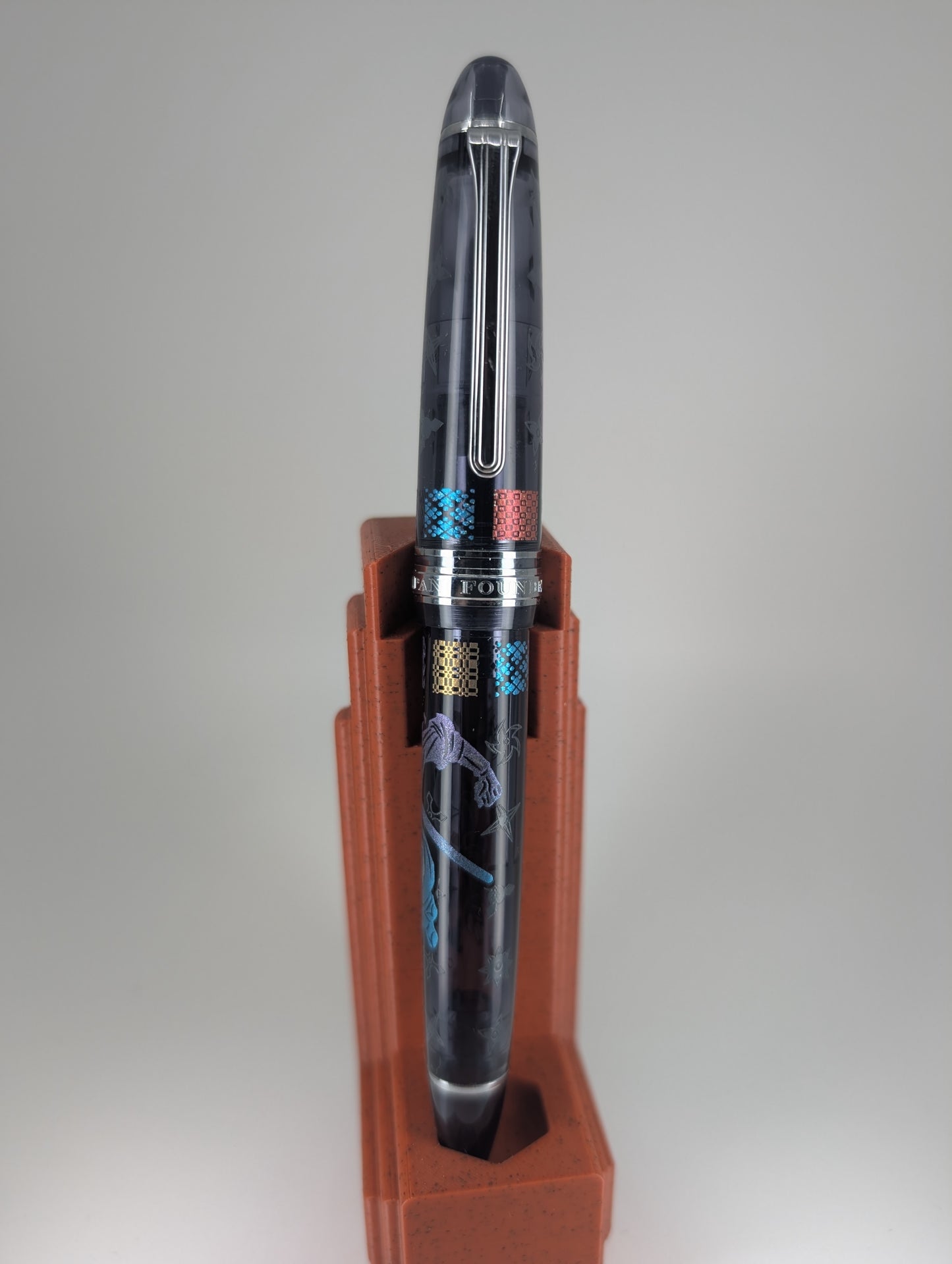 Sailor 1911L Ninja Maki-e Fountain Pen - Tsuki 21k Gold Medium Nib