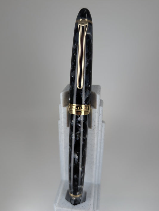 *Consignment* Sailor 1911S Mozaique Black Fountain Pen 21k Gold H-M Nib