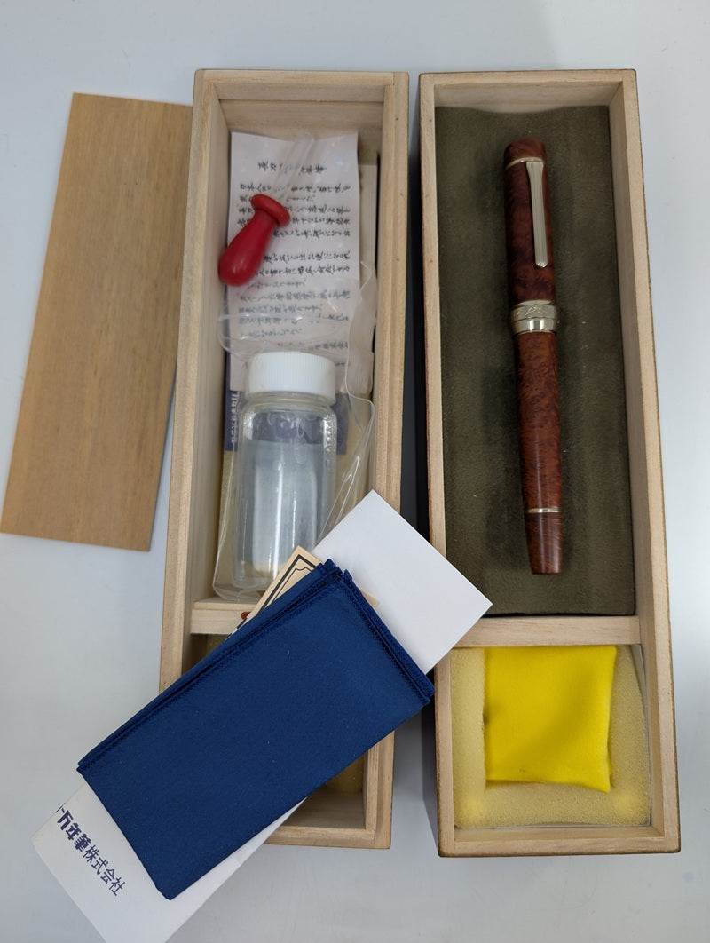 *Consignment* Sailor 90th Anniversary Mannenhitsu Doraku Light Briar Fountain Pen 21k Gold Naginata Medium Nib