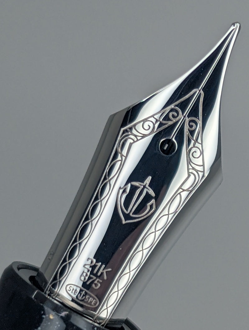 Sailor ProGear Celestial Outflow Fountain Pen 21k Gold Medium Nib