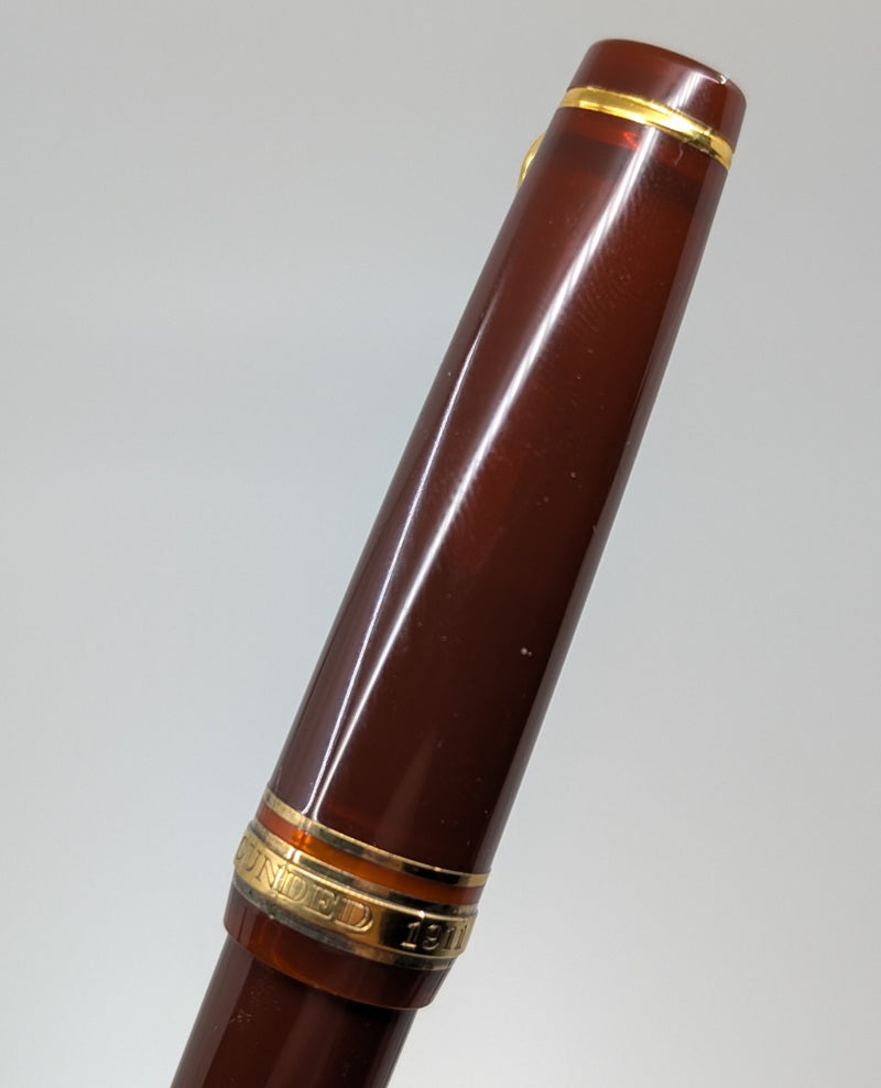 *Consignment* Sailor ProGear Maroon Fountain Pen 21k Gold Music Nib