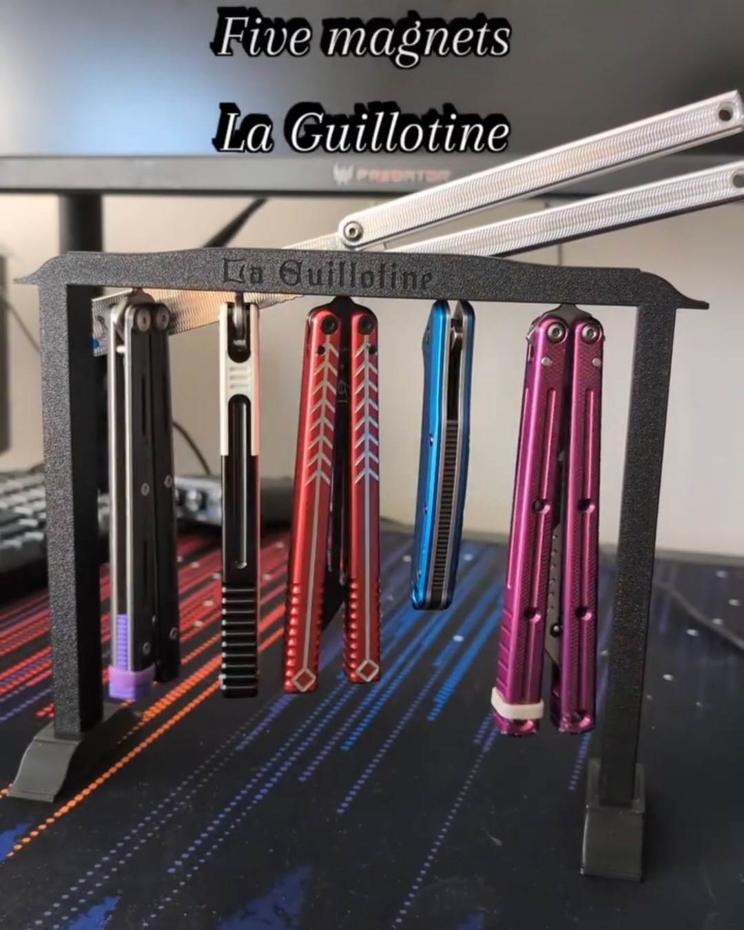 La Guillotine: 5 Pen or Knife Magnetic Display Stand by Manifold 3D & esoteric_edc