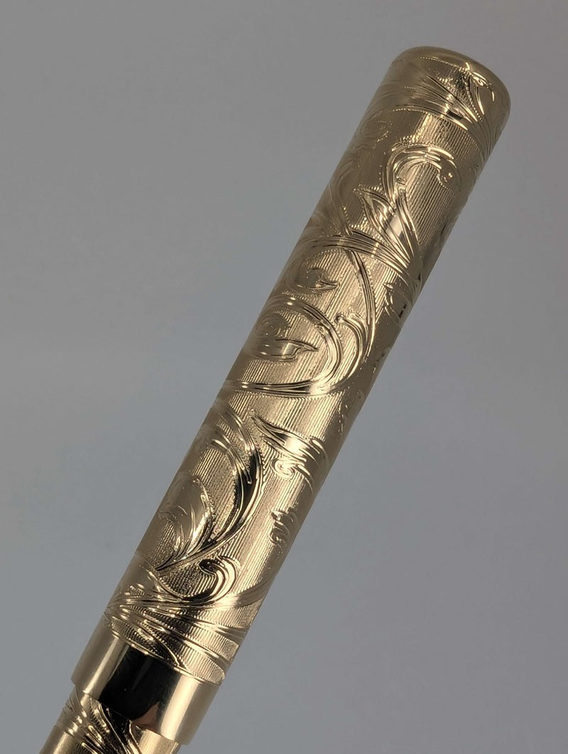 *Consignment* Sheaffer Commemorative Gold Fountain Pen 18k Gold Medium Nib