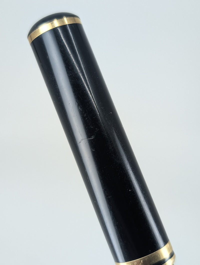 *Consignment* Sheaffer Connoisseur Black Fountain Pen 18k Gold Medium Nib