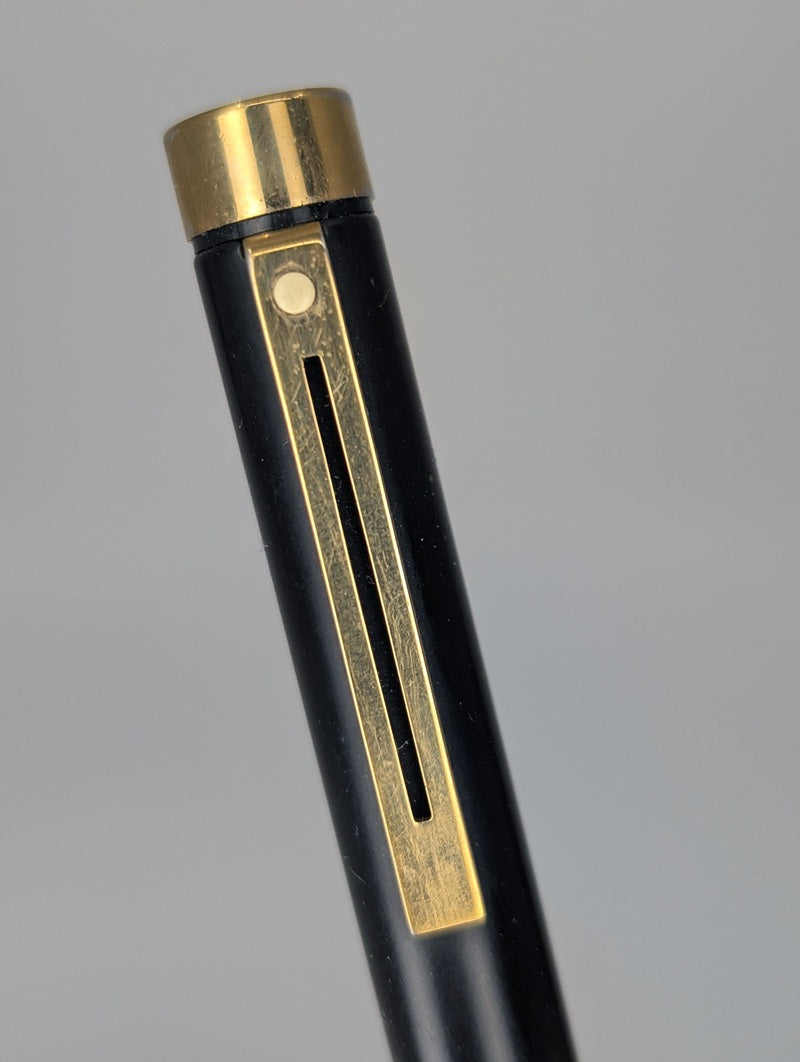 *Consignment* Sheaffer Targa Black / Gold Fountain Pen 14k Gold Medium Nib