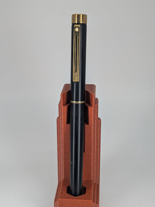 *Consignment* Sheaffer Targa Black / Gold Fountain Pen 14k Gold Medium Nib