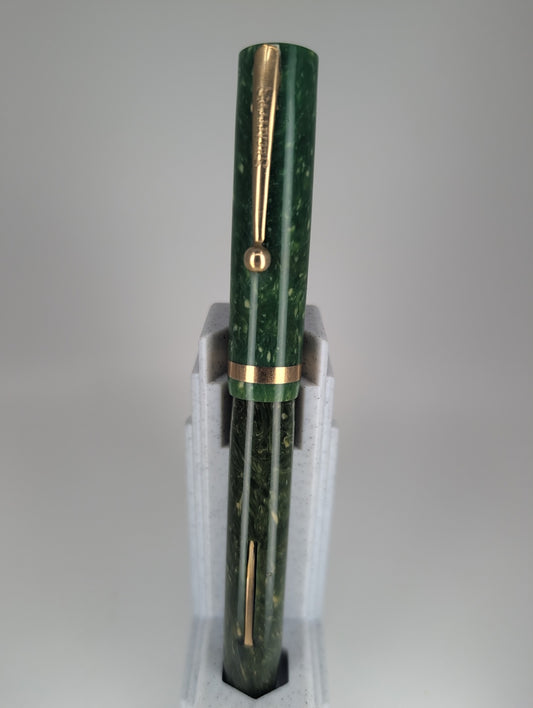 *Consignment* Vintage Sheaffer Senior "Flat top" Jade Lever Fill Fountain Pen