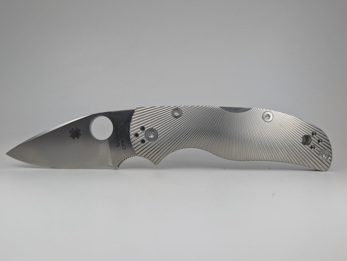 *Consignment* Spyderco Native 5 Titanium Fluted S35VN Back Lock Folding Knife